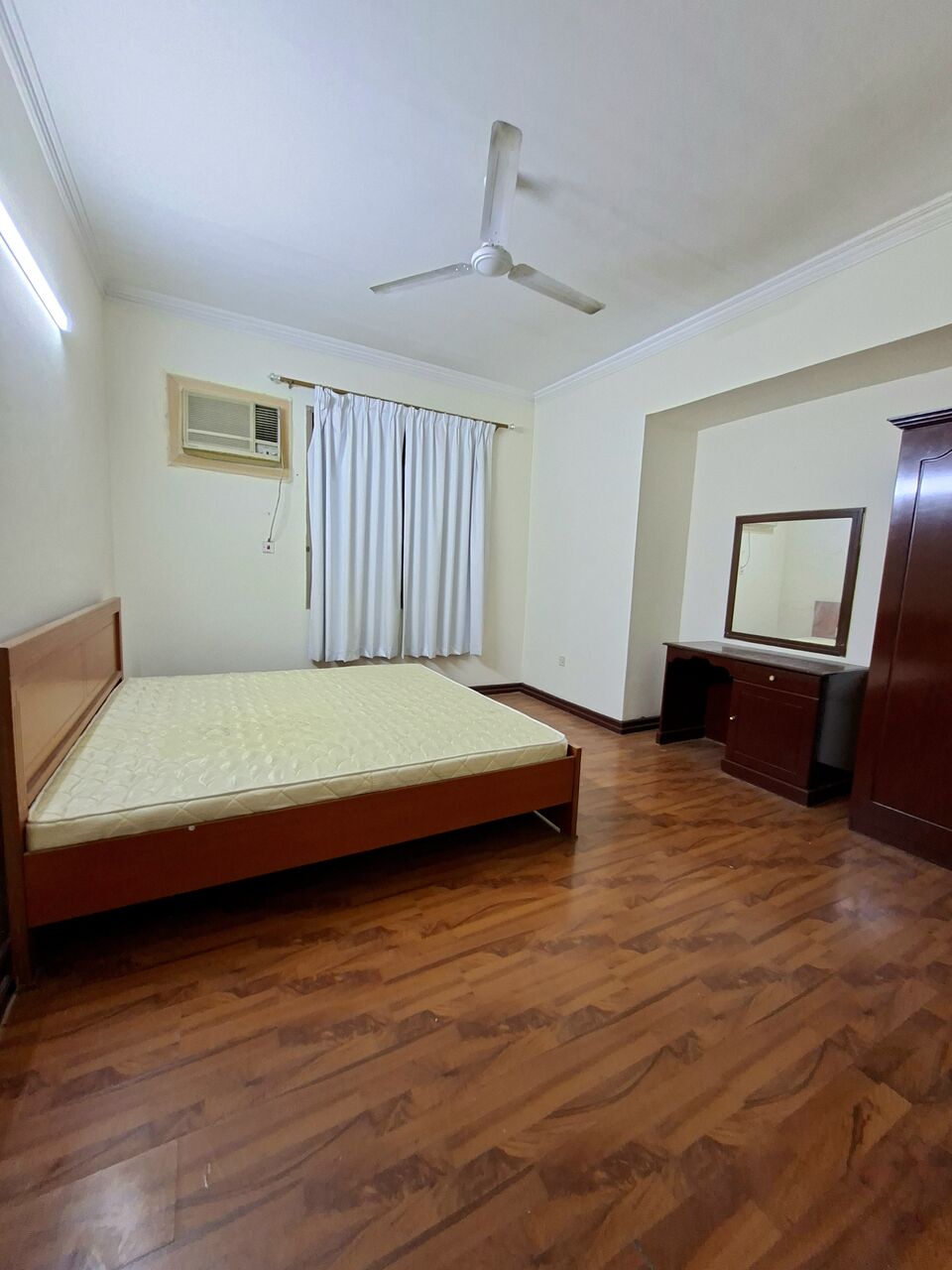 Hoora, Apartments, Flats, Houses & Villas, BHD 200/month,  Furnished,  1 BR,  Fully Furnished Family 1 BHK With Ewa In Hoora,Parking,Balcony, Clean Flat @ 35547951