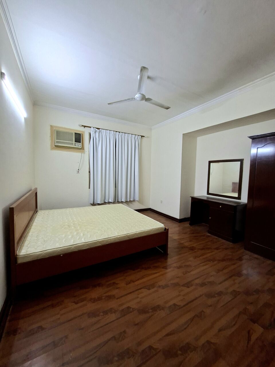 Hoora, Apartments, Flats, Houses & Villas, BHD 200/month,  Furnished,  1 BR,  Fully Furnished Family 1 BHK With Ewa In Hoora,Parking,Balcony, Clean Flat @ 35547951