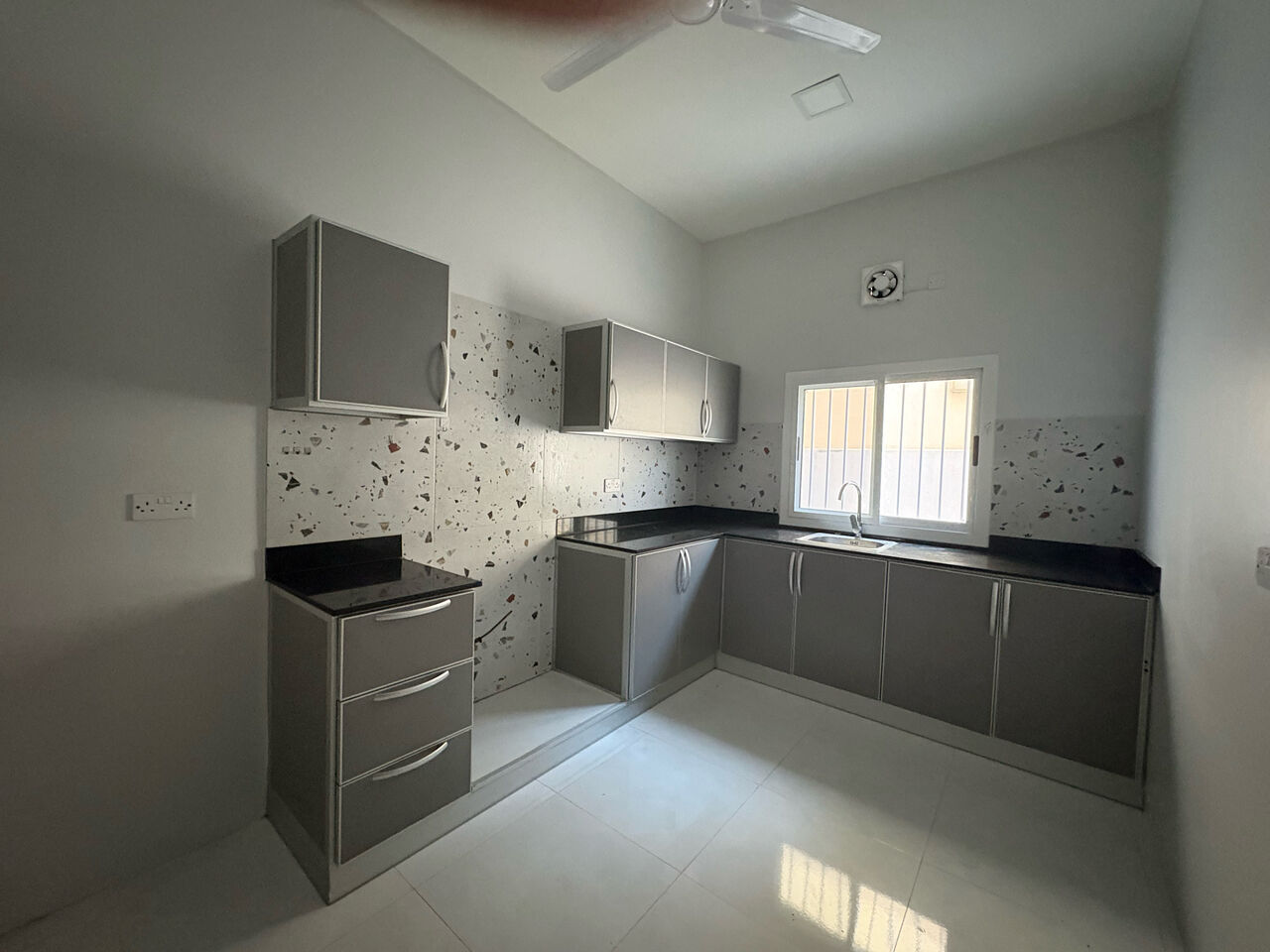 Budaiya, Apartments, Flats, Houses & Villas, BHD 170/month,  2 BR,  Flat For Rent Budaiya