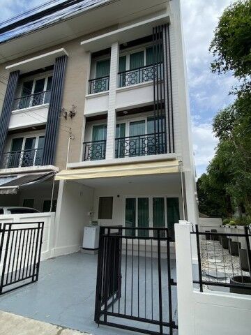 Bangkok, Villas, THB 36000,  29 Sq. Feet,  #EANF#