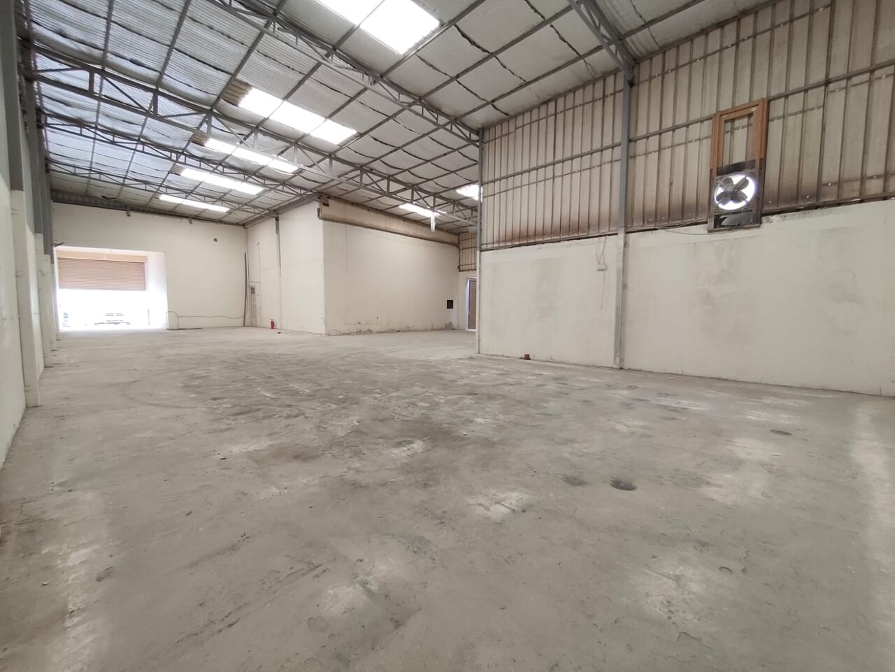 Hamala, Warehouses, BHD 600,  300 Sq. Meter,  Hamala:- Warehouse/Workshop On Rent,300 Sq Mtrs..