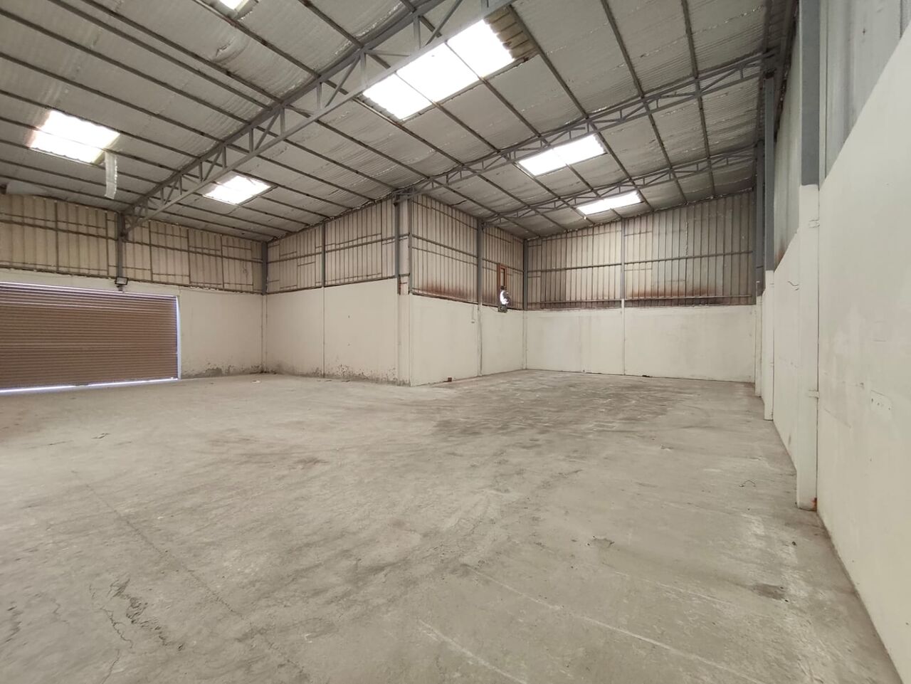 Hamala, Warehouses, BHD 600,  300 Sq. Meter,  Hamala:- Warehouse/Workshop On Rent,300 Sq Mtrs..