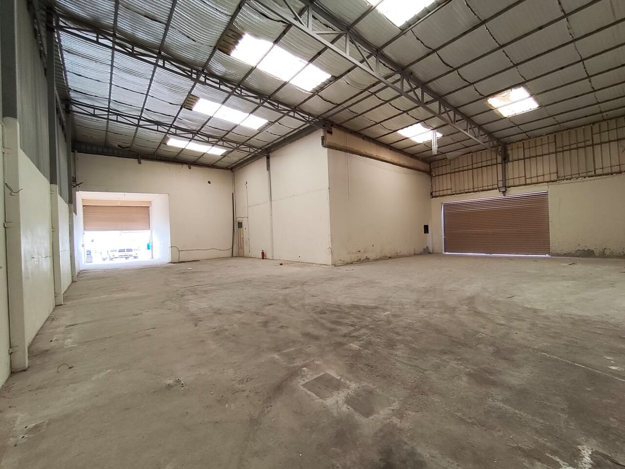 Hamala, Warehouses, BHD 600,  300 Sq. Meter,  Hamala:- Warehouse/Workshop On Rent,300 Sq Mtrs..