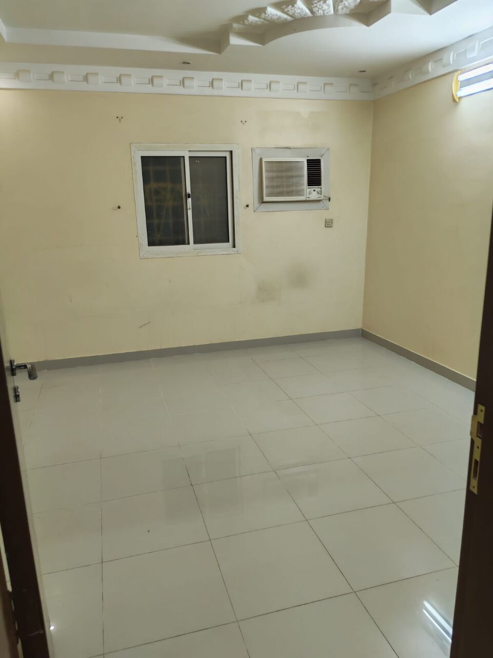 Riyadh, Rooms for Rent, SAR 1200/month,  🏠 1 ROOM AVAILABLE IN 3BHK FLAT