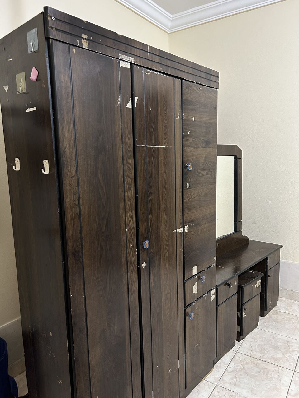 Jeddah, Furniture, SAR 150,  Wardrobe Cum Dressing Table Set