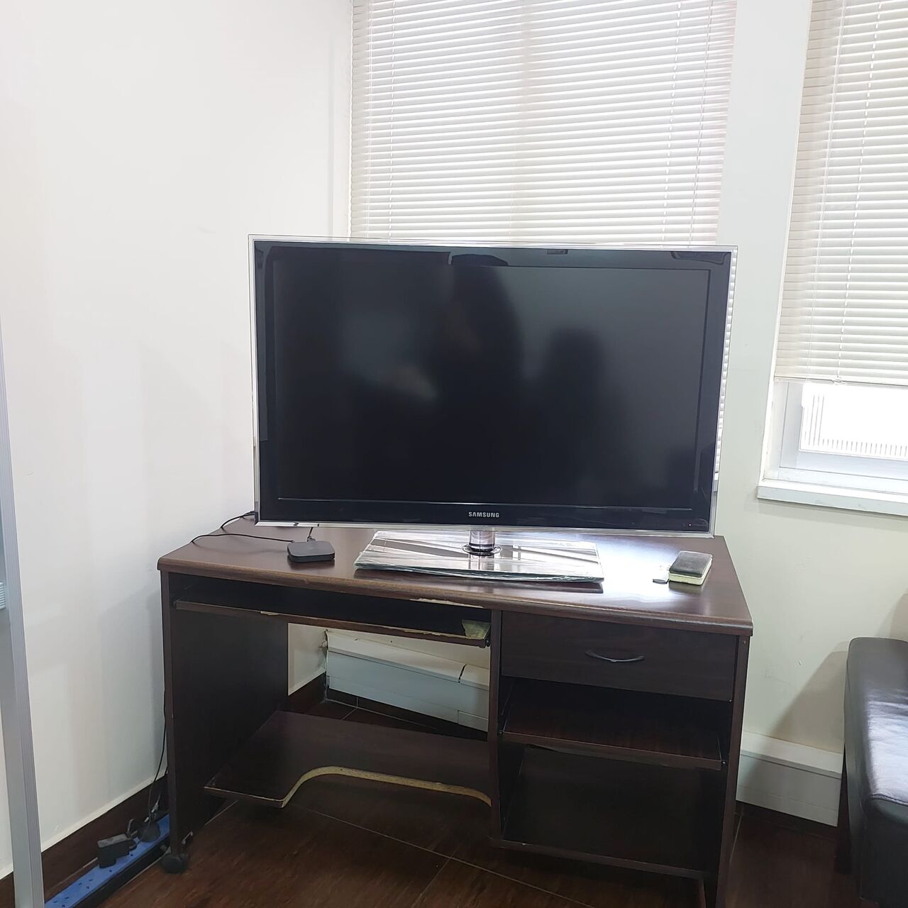 Manama, Furniture, Used Office Furnitures For Sale Starting From 10bd