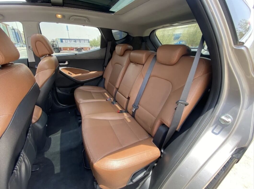 Riyadh, Vehicles, Cars & Trucks , SAR 48,  Hyundai Santa Fe,  2018,  Automatic,  196000 KM,    &ndash; For Sale
