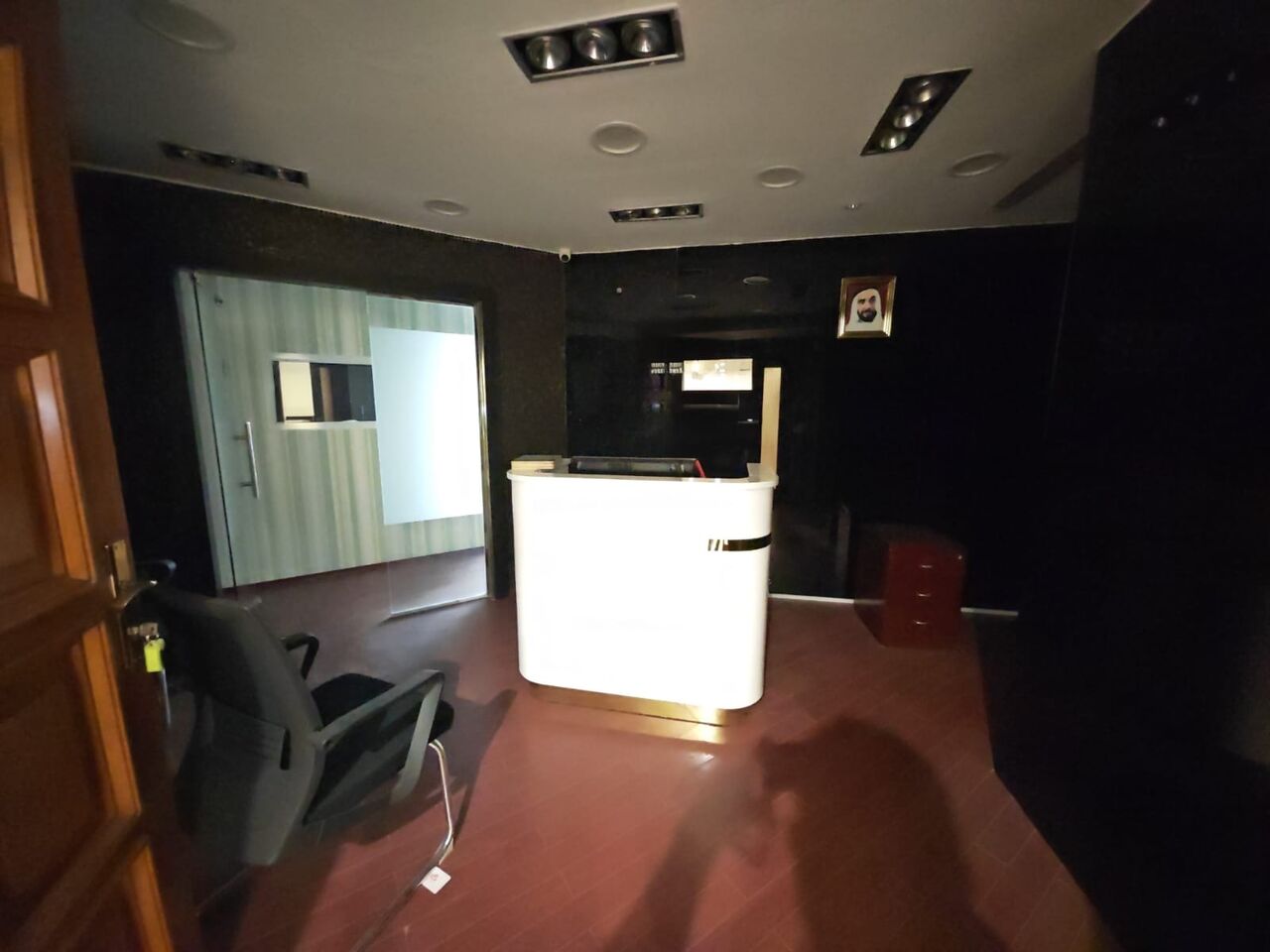 Deira, Offices, AED 150000,  1270 Sq. Feet,  AED 150,000/Year - Furnished Office, Maktoum Road, 1,270 Sqft