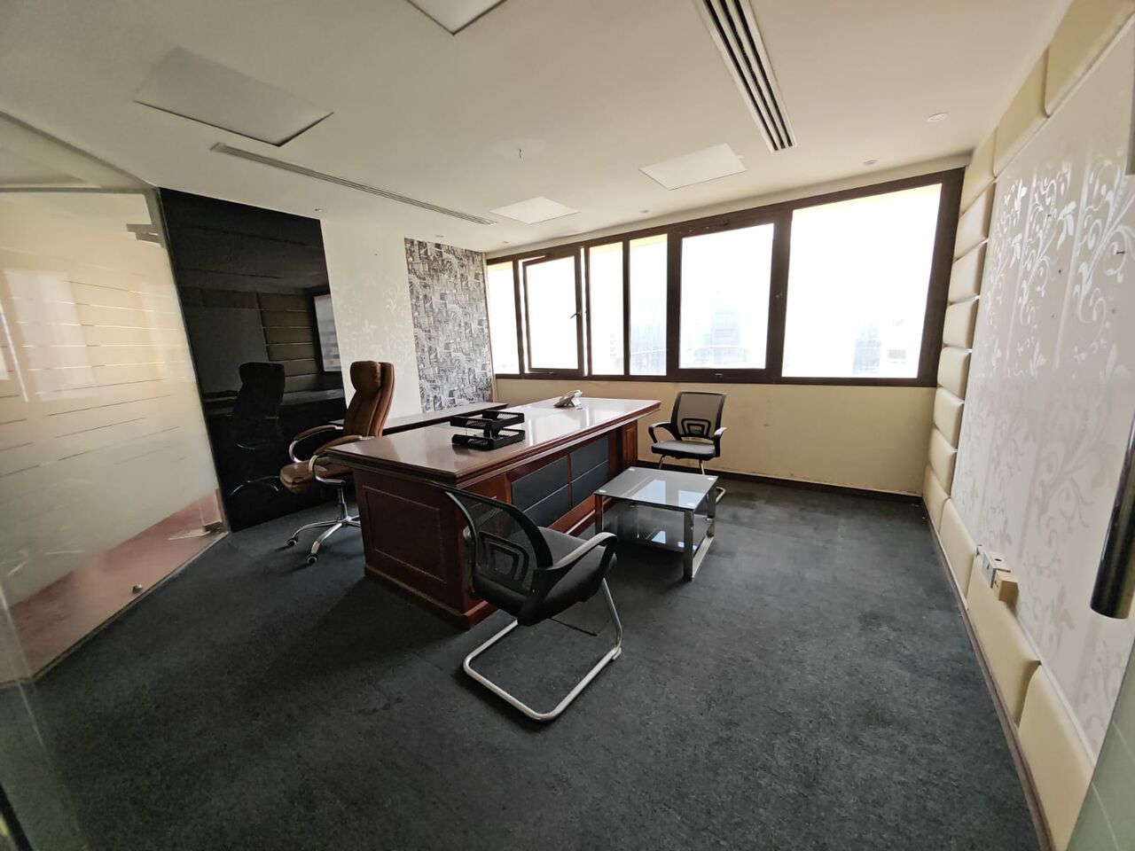 Deira, Offices, AED 150000,  1270 Sq. Feet,  AED 150,000/Year - Furnished Office, Maktoum Road, 1,270 Sqft