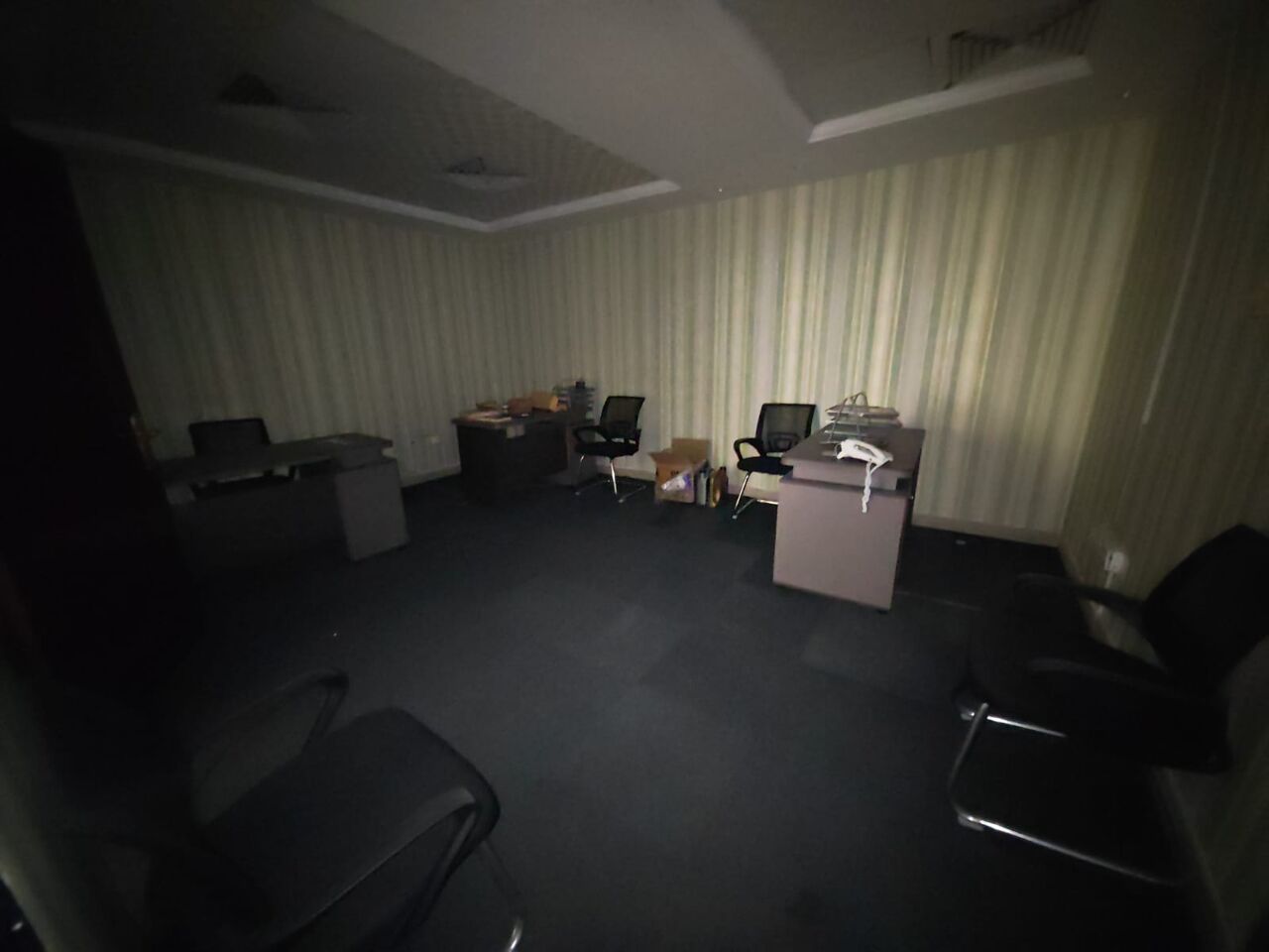 Deira, Offices, AED 150000,  1270 Sq. Feet,  AED 150,000/Year - Furnished Office, Maktoum Road, 1,270 Sqft