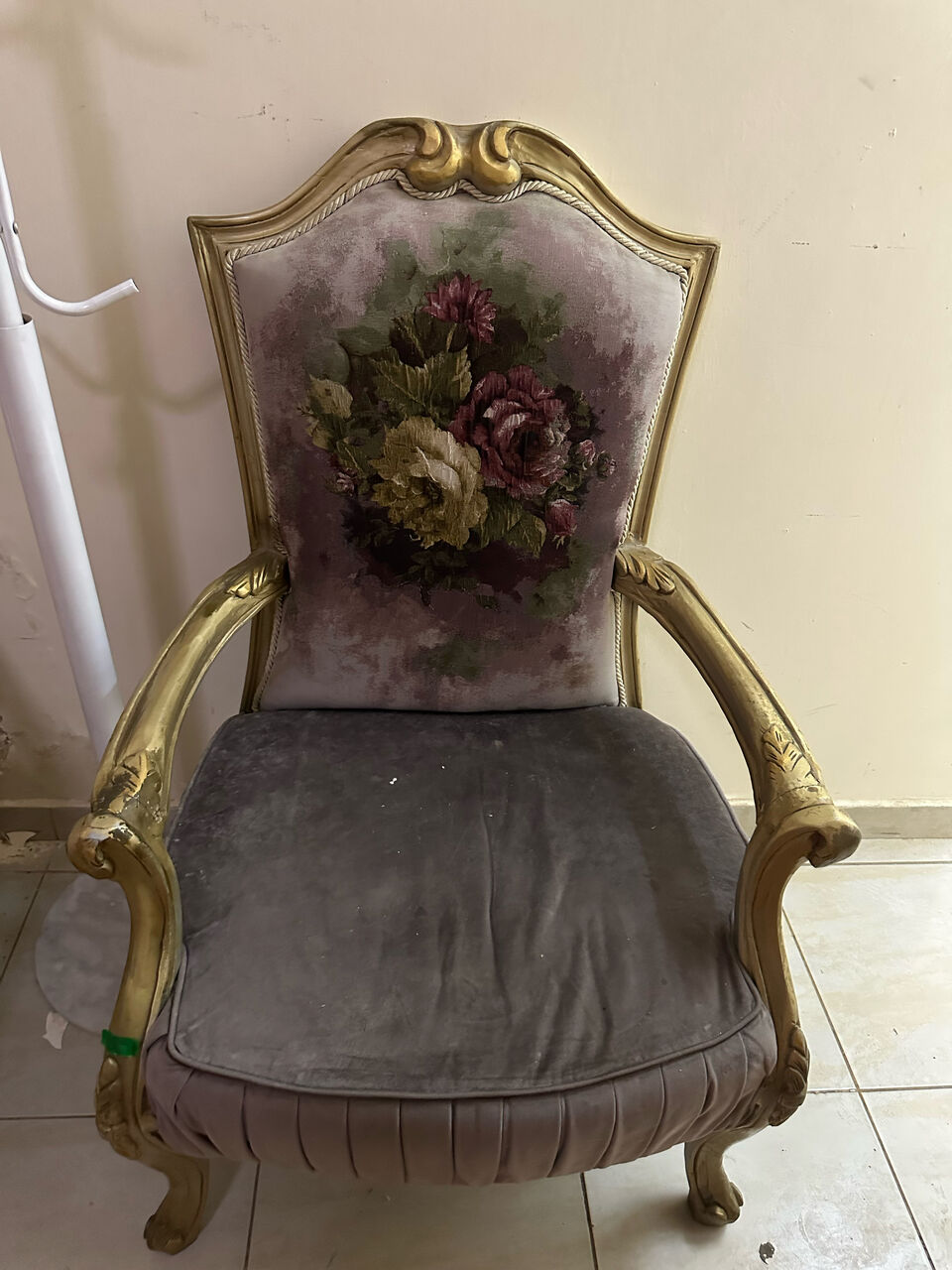 Riyadh, Furniture, SAR 600,  Selling Sofa Set And Sofa Chair