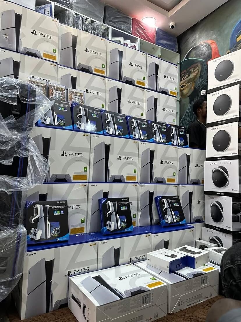 London, Video Games, GBP 200,  Sony PS5 Pro, Sony PS5 Slim, Nintendo Switch 2, 280 EUR, Xbox Series X, Steam Deck 512GB