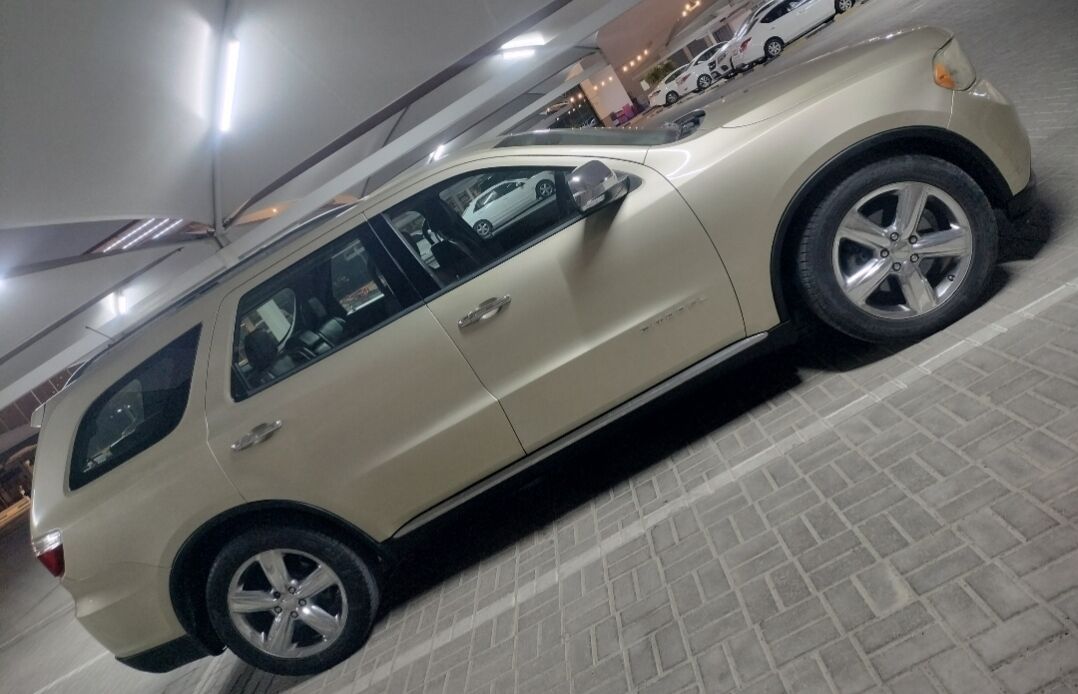 Salmaniya, Vehicles, Cars & Trucks , Dodge Durango,  2011,  Automatic,  100000 KM,    V8 Full Option