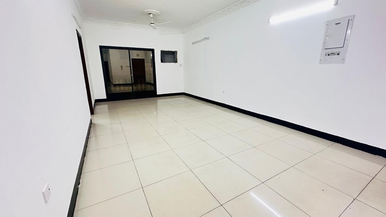 Hoora, Apartments, Flats, Houses & Villas, BHD 280/month,  3 BR,  Flat For Rent In Hoora With Electricity Near Alosra Restaurant