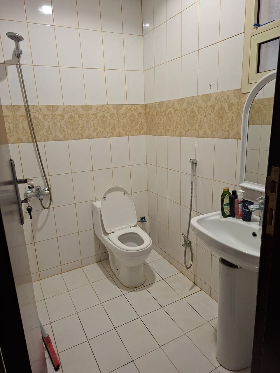 Riyadh, Apartments, Flats, Houses & Villas, 1 BR,  80 Sq. Meter,  Cozy Unfurnished 1-BHK Family With 2 Bathroom , 1 Living Room, Separate Kitchen Area
