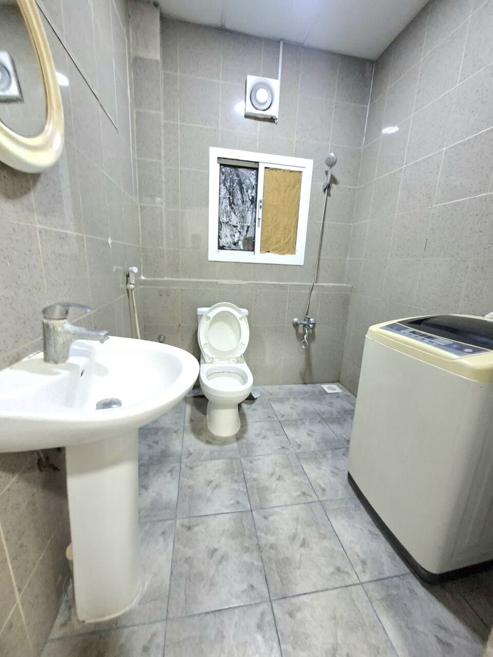 Gudaibiya, Apartments, Flats, Houses & Villas, BHD 160/month,  Furnished,  Studio,  Fully Furnished Studio With Unlimited Ewa In Gudaibiya,Neat & Clean Flat @ 35547951