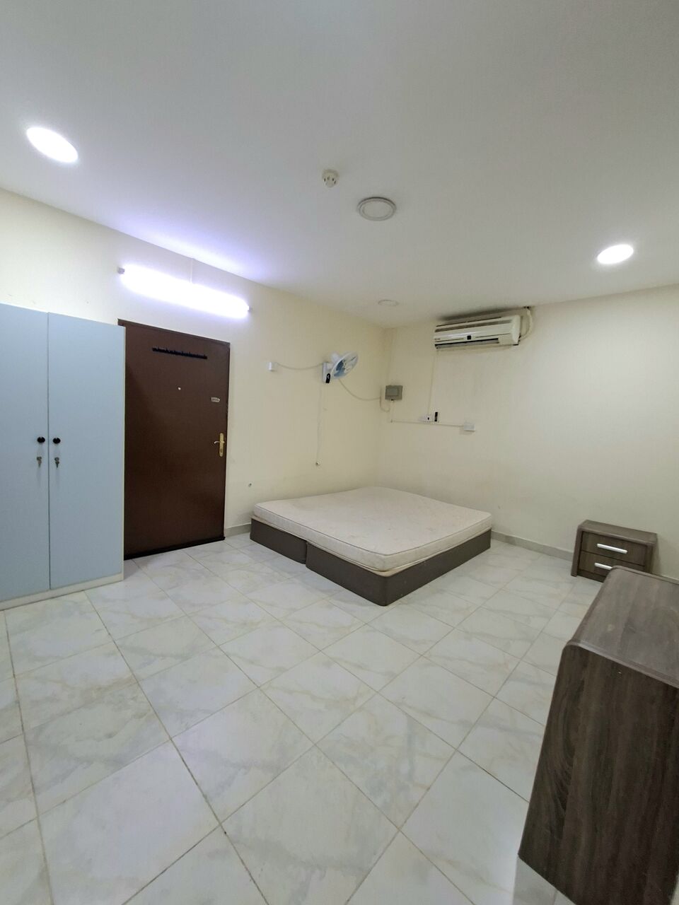 Gudaibiya, Apartments, Flats, Houses & Villas, BHD 160/month,  Furnished,  Studio,  Fully Furnished Studio With Unlimited Ewa In Gudaibiya,Neat & Clean Flat @ 35547951