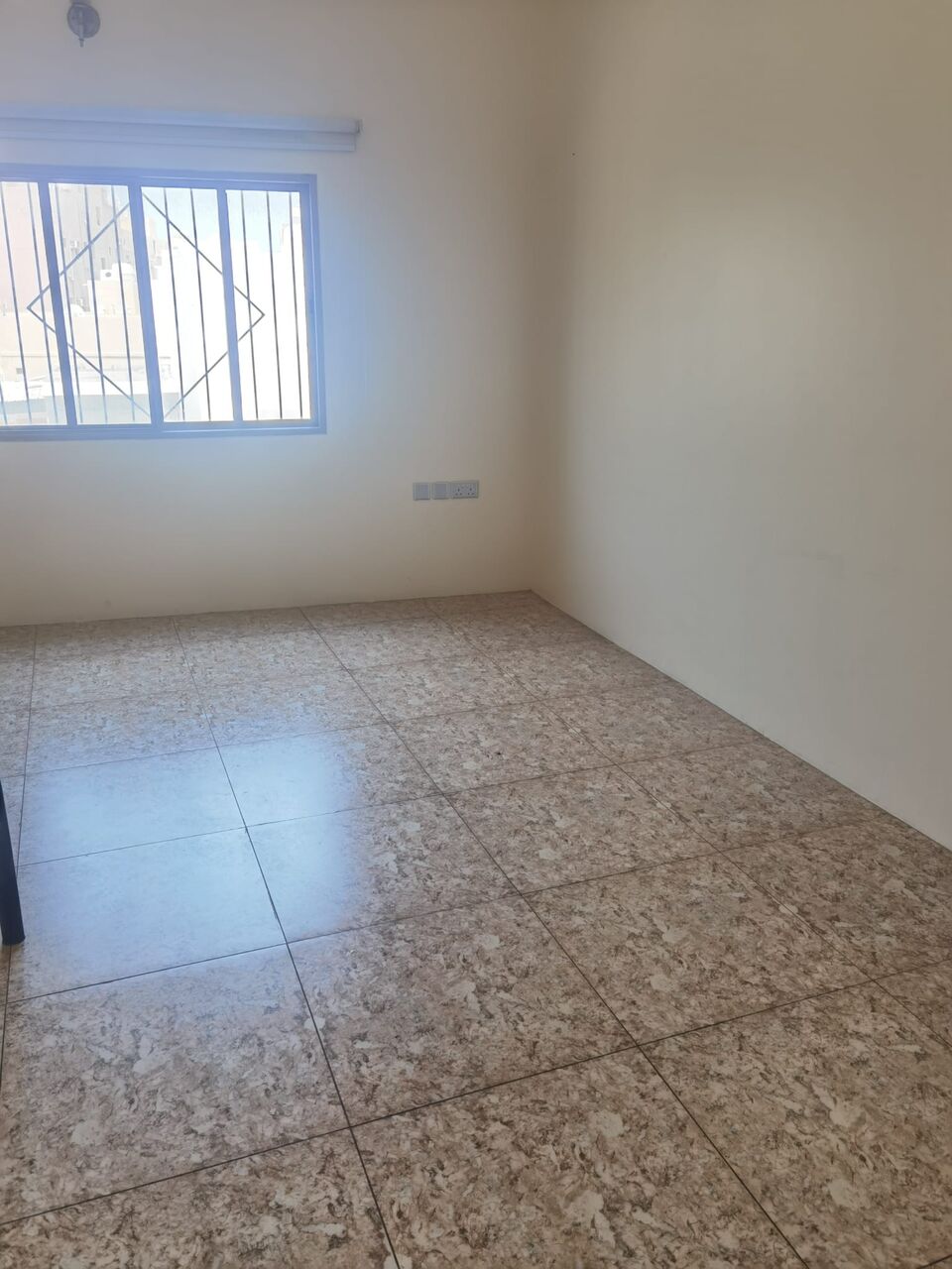 Hidd, Apartments, Flats, Houses & Villas, BHD 170/month,  2 BR,  110 Sq. Meter,  For Rent Modern Flat And Big In Hidd 2 Big Bedroom , 2 Bathr , Hall , Kitchen