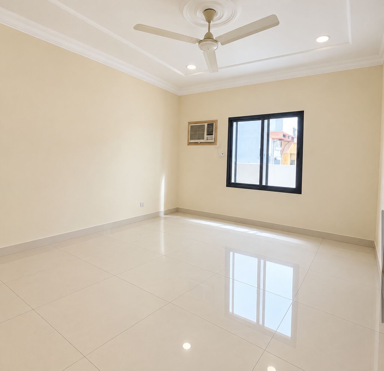 Jid Ali, Apartments, Flats, Houses & Villas, BHD 220/month,  2 BR,  For Rent : Ground Floor Apartment In Jid Ali.