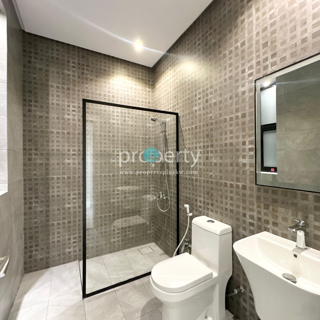 Salmiya, Apartments, Flats, Houses & Villas, KWD 525/month,  3 BR,  Modern 3-Bedroom Basement Apartment For Rent In Salmiya