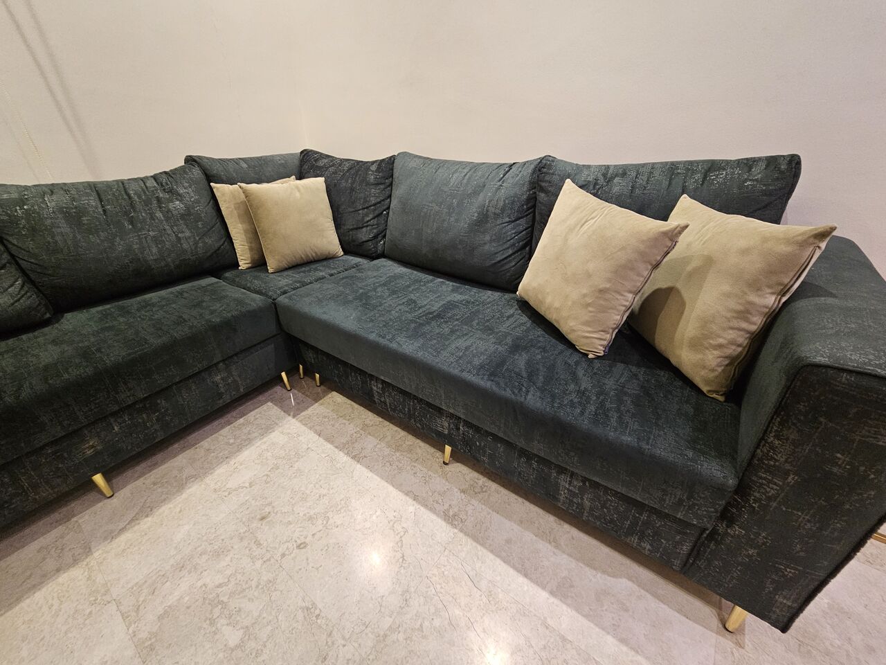 Jeddah, Furniture, SAR 2000,  Luxury Royal Green Sofa For Sale In Al Wurood, Jeddah