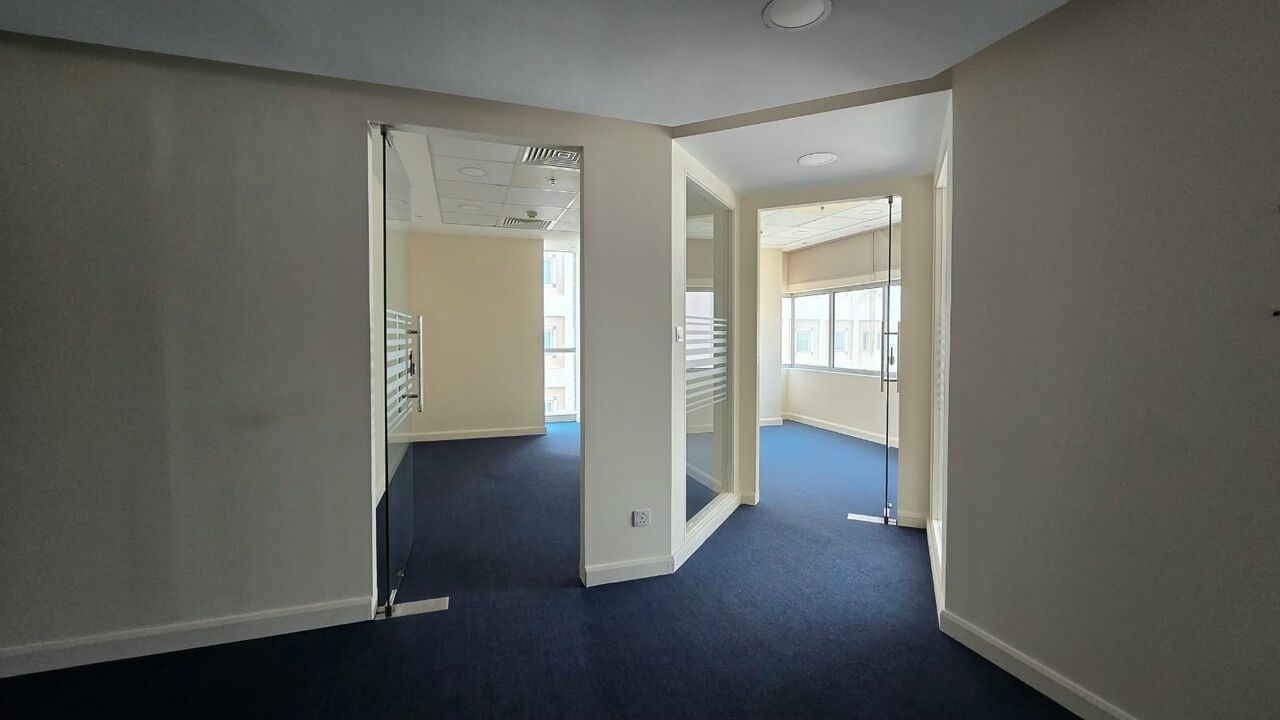 Manama, Offices, BHD 950,  200 Sq. Meter,  Commercial Office Space For Rent In Seef