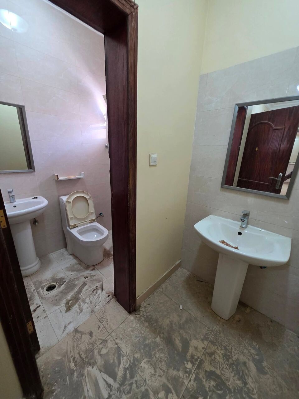 Khobar, Apartments, Flats, Houses & Villas, 4 BR,  🏠 EXCEPTIONAL 4-BEDROOM FAMILY APARTMENT WITH PRIVATE ENTRANCE & SURROUNDING YARD FOR REN