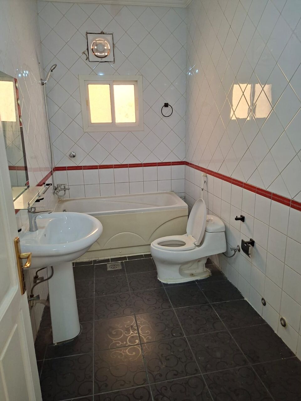 Jeddah, Apartments, Flats, Houses & Villas, SAR 35000/year,  4 BR,  4BHK FLAT, PRIME LOCATION