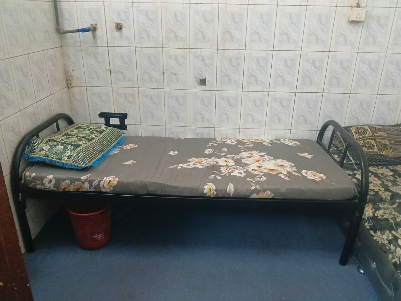 Manfouha, Bedspace For Rent, SAR 850/month,  Furnished Room Available For Bachelor, Front Of Manfouha Metro Station (Blue Line).