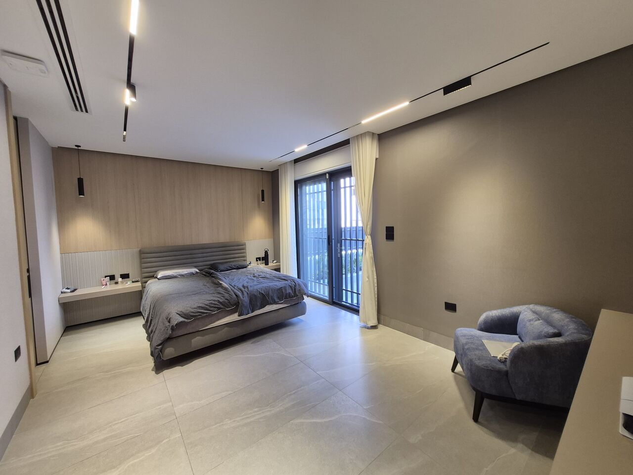 Amman, Apartments, Flats, Houses & Villas, JOD 19000/year,  2 BR,  ✨ Two-Bedroom Smart Luxury Living 🏡