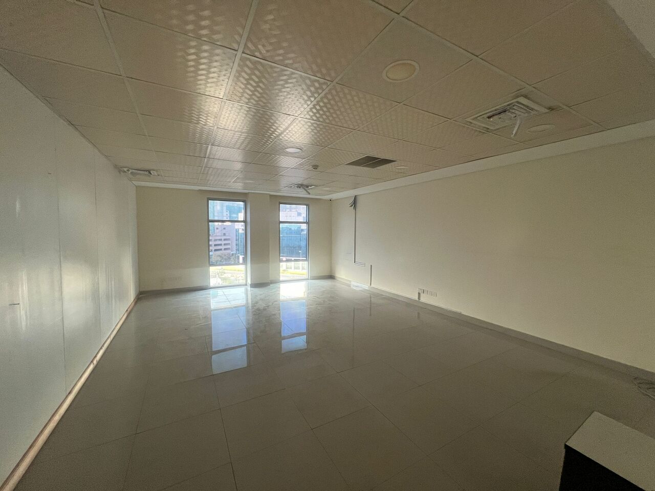 Al Seef, Offices, BHD 600,  110 Sq. Meter,  BRIGHT & MODERN OFFICE FOR RENT IN THE HEART OF SEEF