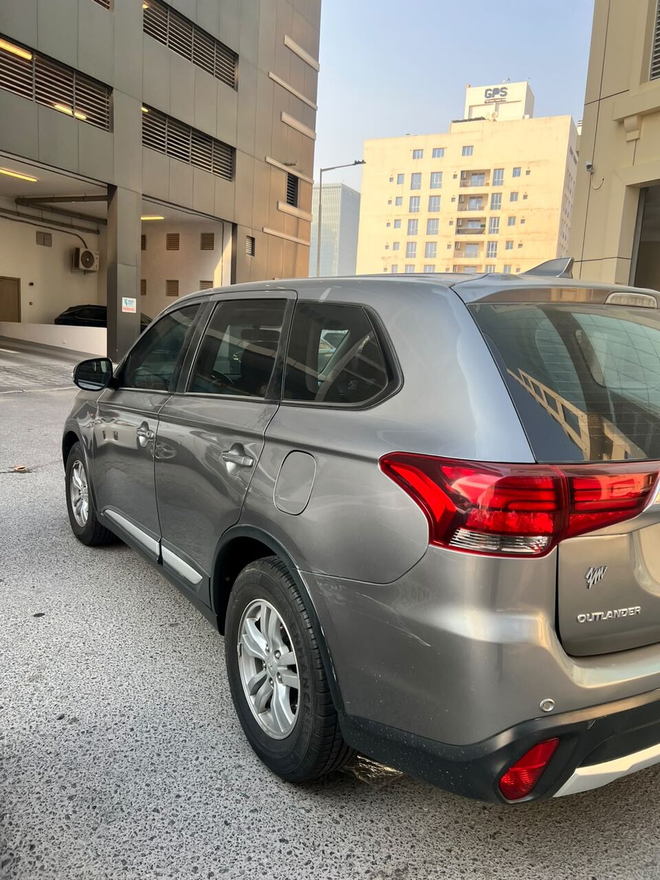 Manama, Vehicles, Cars & Trucks , BHD 4200,  Mitsubishi Outlander,  2018,  Automatic,  97000 KM,   Outlander