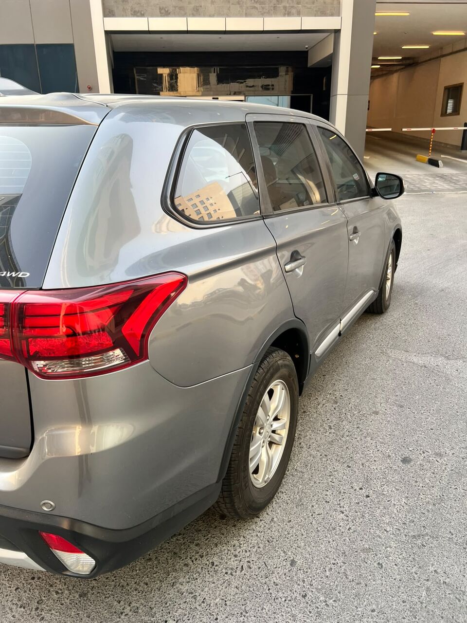 Manama, Vehicles, Cars & Trucks , BHD 4200,  Mitsubishi Outlander,  2018,  Automatic,  97000 KM,   Outlander