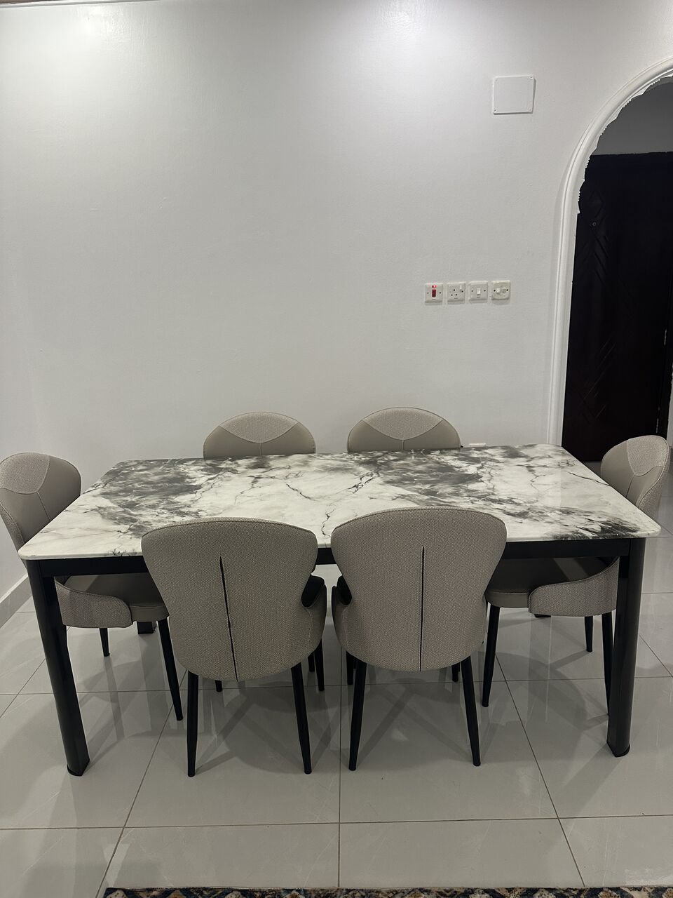 Madinah, Furniture, SAR 750,  6 Seater Dining Table