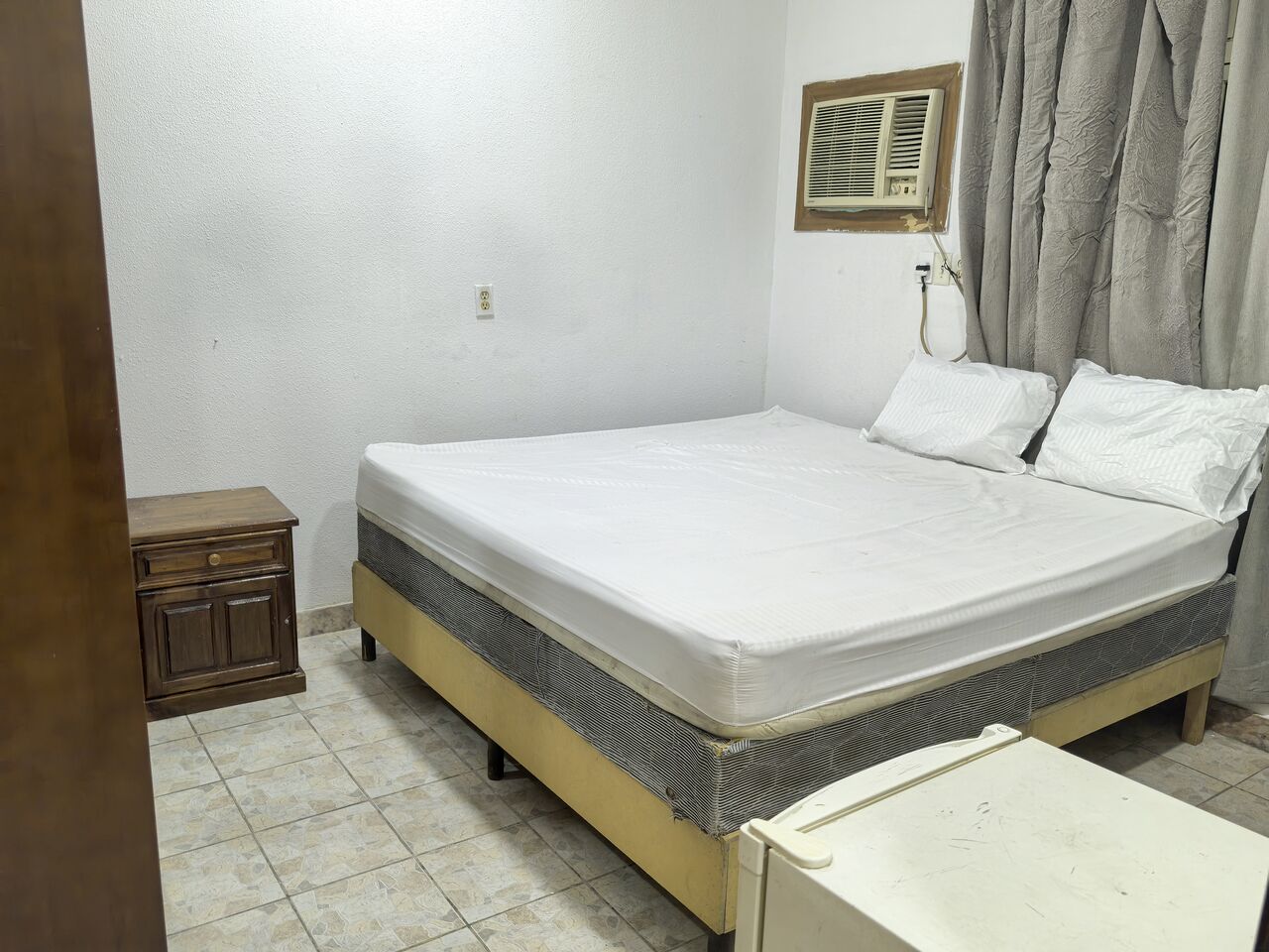 Madinah, Apartments, Flats, Houses & Villas, SAR 1800/month,  Furnished,  1 BR,  250 Sq. Meter,  Massive 1bhk And Studios Near Haram