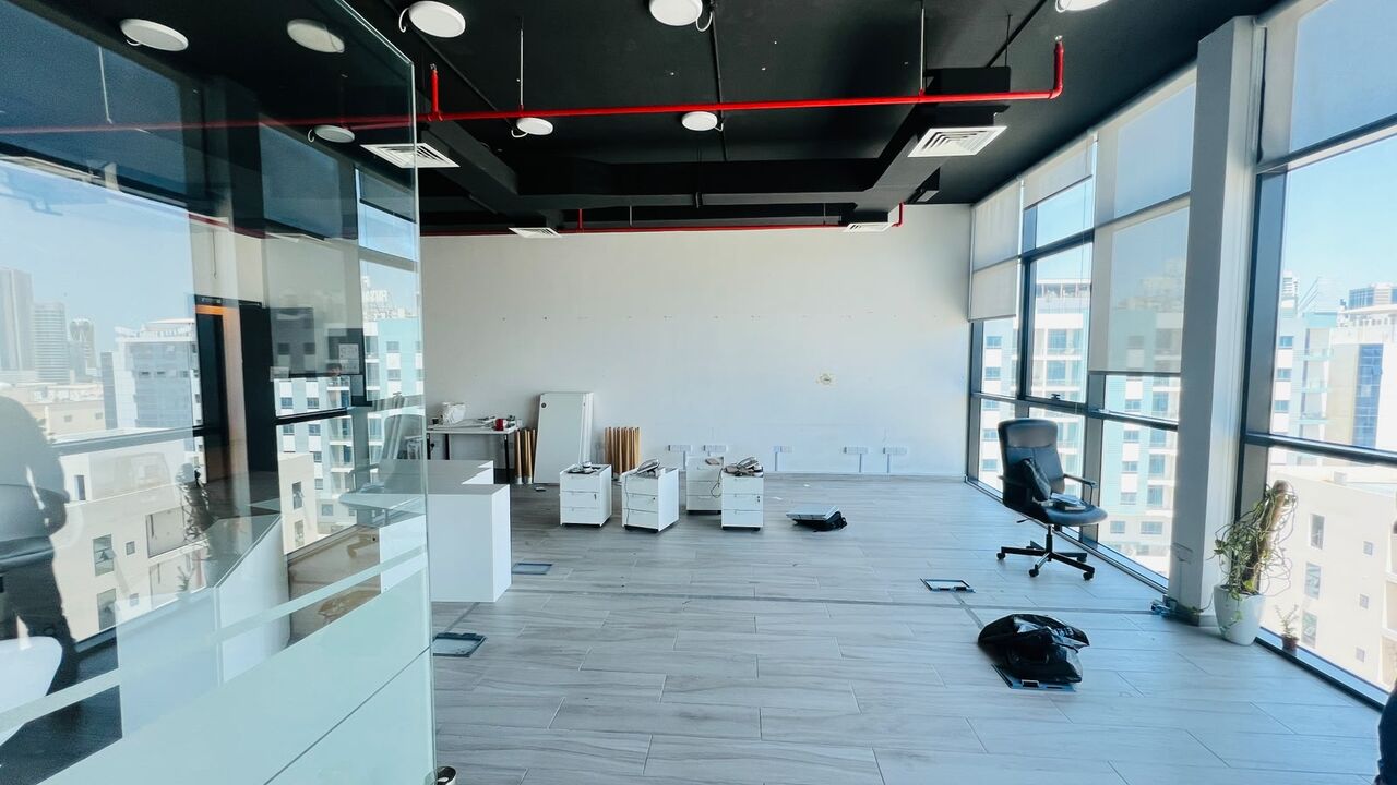 Burhama, Offices, BHD 500,  120 Sq. Meter,  MODERN & SPACIOUS OFFICE FOR RENT IN BURHAMA (SANABIS)