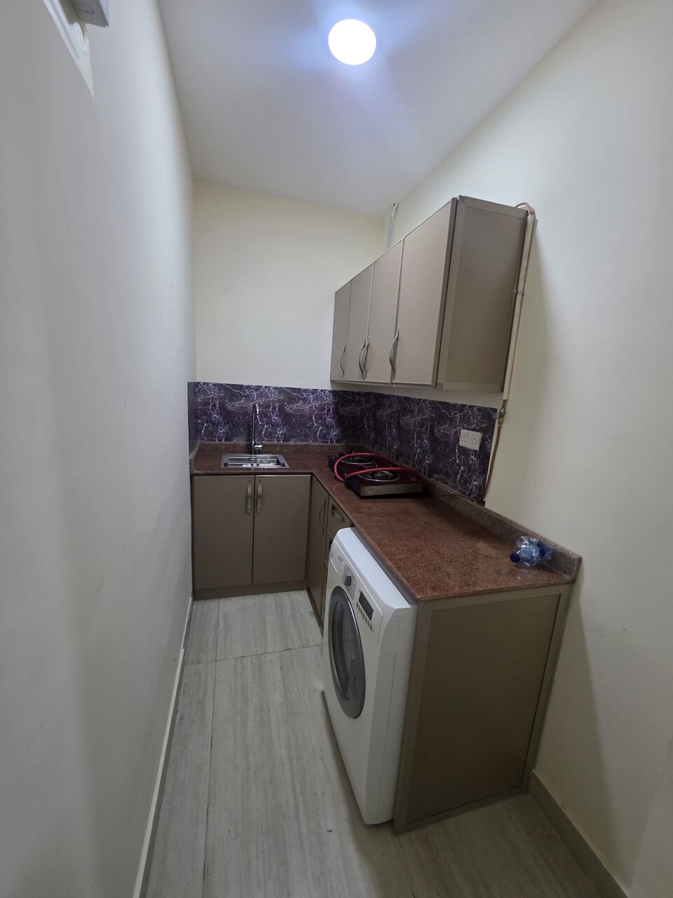Hoora, Apartments, Flats, Houses & Villas, BHD 180/month,  Furnished,  Studio,  - Very Neet & Clean Fully Furnished Spacious Studio Flat With Unlimited Ewa @180/BD In Hoo