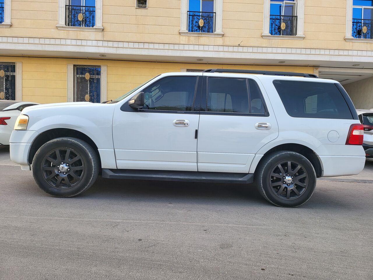 Riyadh, Vehicles, Cars & Trucks , SAR 19500,  Ford Expedition,  2011,  Automatic,  317500 KM,   , 8 Cylendar, 317.5k Km, 8 Seater, Without 4×4, 20 Inches Rims.