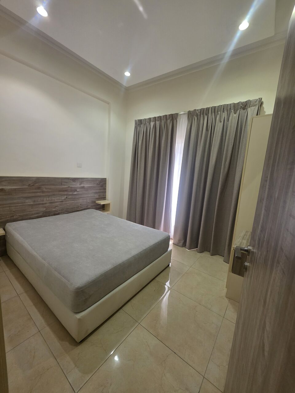 Hoora, Apartments, Flats, Houses & Villas, BHD 200/month,  Furnished,  1 BR,  - Very Neet & Clean Fully Furnished 1 BHK Flat With Ewa @200/BD In Hoo