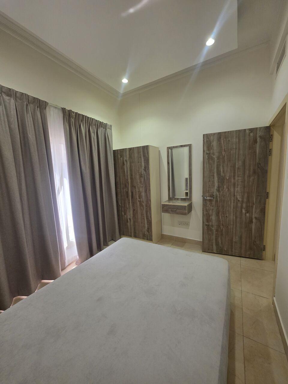 Hoora, Apartments, Flats, Houses & Villas, BHD 200/month,  Furnished,  1 BR,  - Very Neet & Clean Fully Furnished 1 BHK Flat With Ewa @200/BD In Hoo