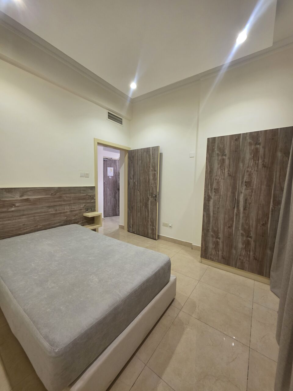 Hoora, Apartments, Flats, Houses & Villas, BHD 260/month,  Furnished,  2 BR,  - Very Neet & Clean Fully Furnished 2 BHK Flat With Ewa @260/BD In Hoo