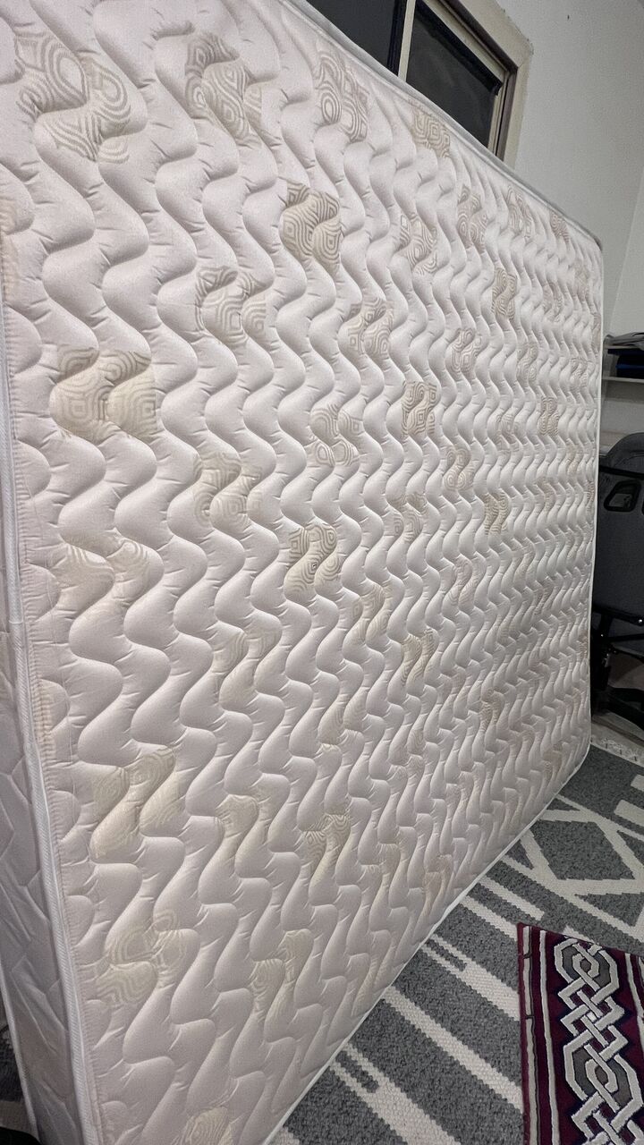 Yanbu, Household Items, SAR 150,  Quneen Size Mattress (1.8 Meters X 2 Meter) Thicknesses Is 18 Centimetres