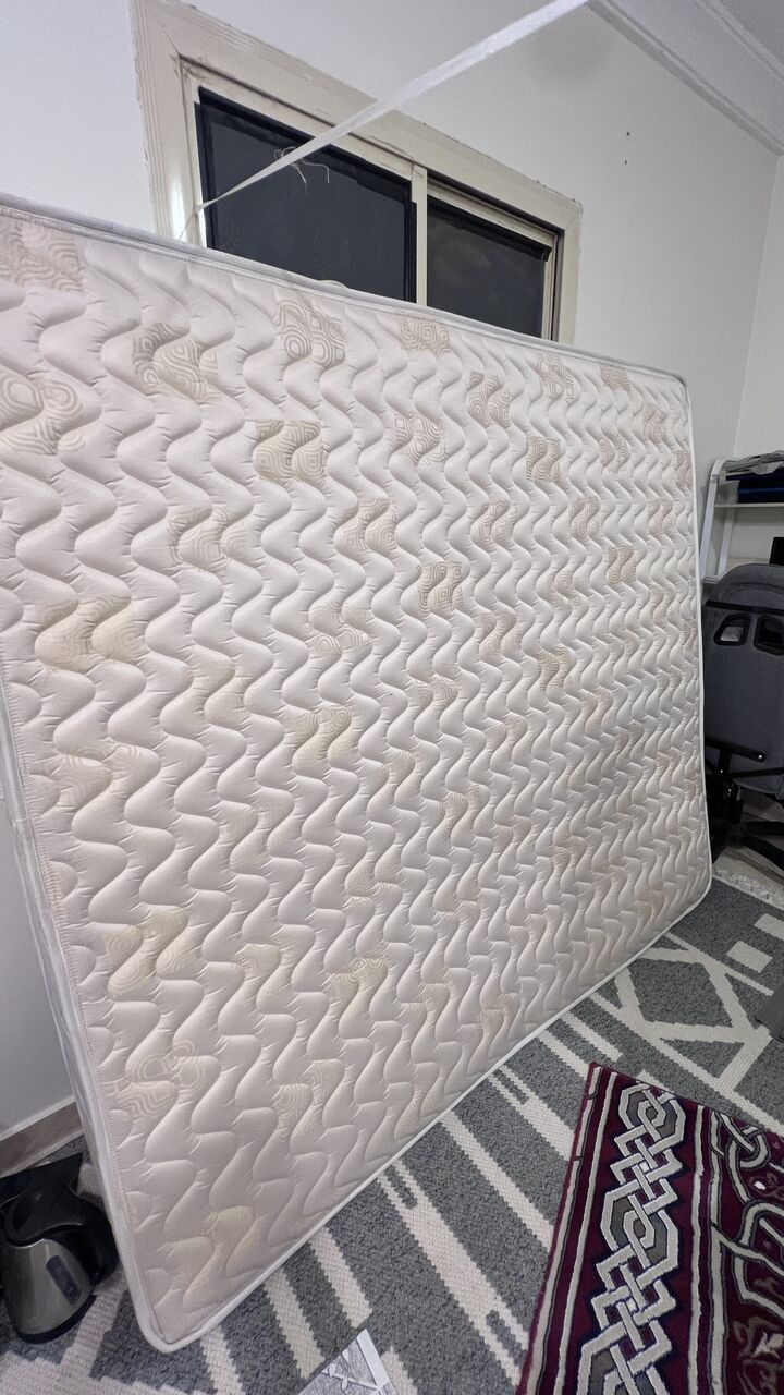 Yanbu, Household Items, SAR 150,  Quneen Size Mattress (1.8 Meters X 2 Meter) Thicknesses Is 18 Centimetres