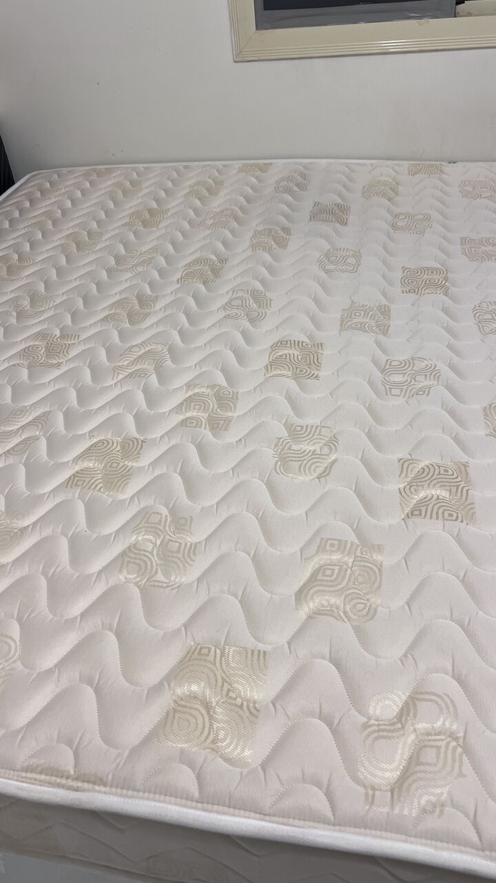 Yanbu, Household Items, SAR 150,  Quneen Size Mattress (1.8 Meters X 2 Meter) Thicknesses Is 18 Centimetres