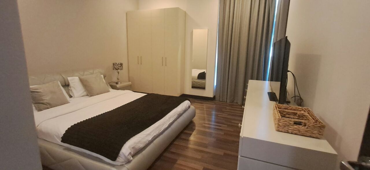 Al Seef, Apartments, Flats, Houses & Villas, BHD 1200/month,  Furnished,  3 BR,  250 Sq. Meter,  DUXURY FULLY FURNISHED 3-BEDROOM DUPLEX &ndash; REEF ISLAND | PRIVATE ENTRANCE | GYM & SWIMMING