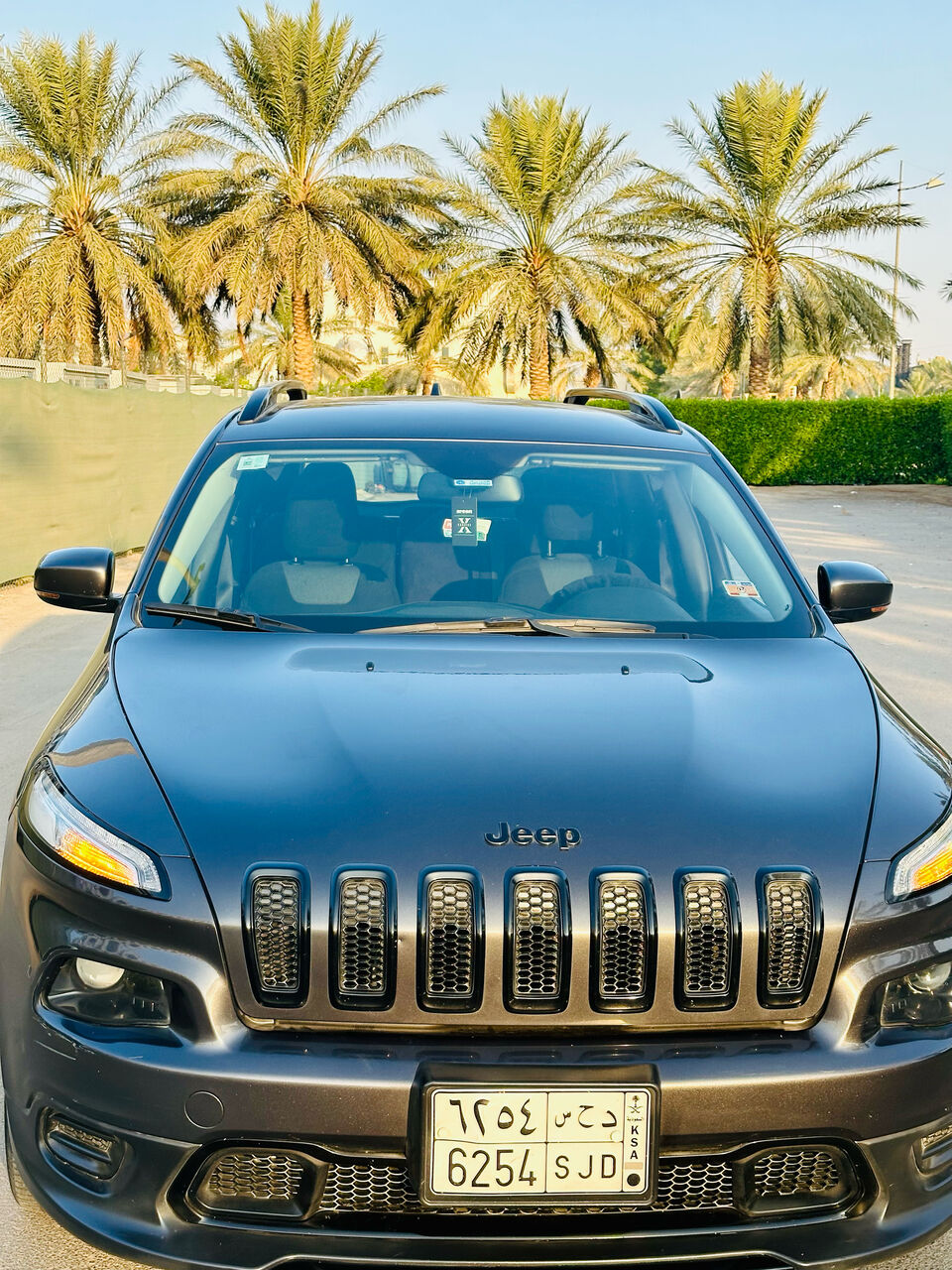 King Fahad District, Vehicles, Cars & Trucks , SAR 35000,  Jeep Cherokee,  2016,  Automatic,  219000 KM,  FOR SALE:   (KL) 2.4L Price: SAR 35,000