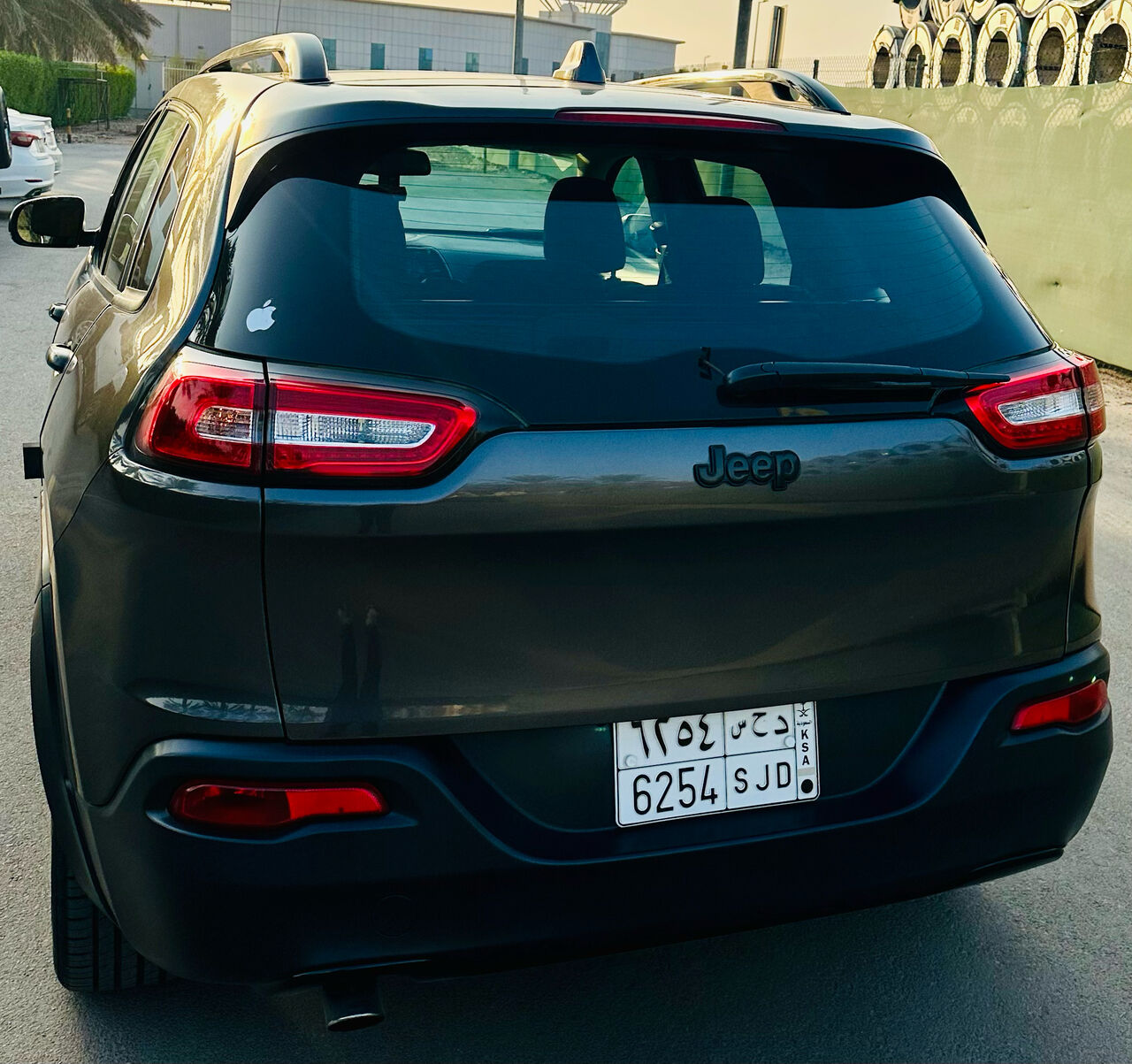 King Fahad District, Vehicles, Cars & Trucks , SAR 35000,  Jeep Cherokee,  2016,  Automatic,  219000 KM,  FOR SALE:   (KL) 2.4L Price: SAR 35,000