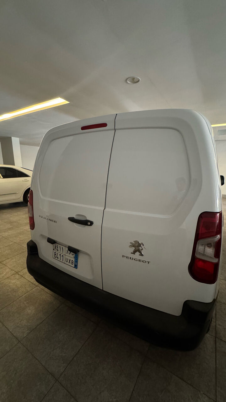Jeddah, Vehicles, Cars & Trucks , SAR 27000,  Peugeot Partner,  2023,  Manual,  220 KM,