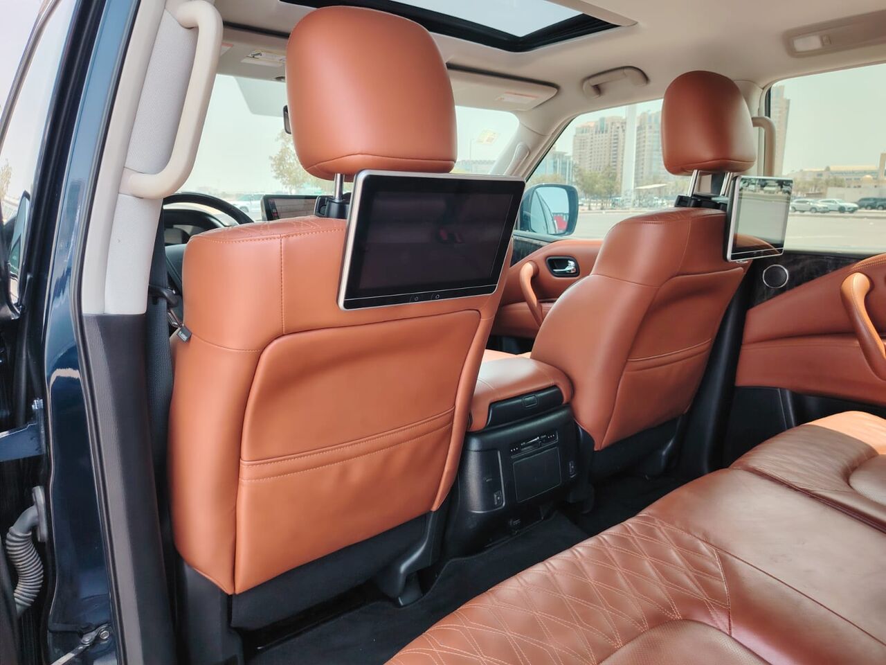 Jeddah, Vehicles, Cars & Trucks , SAR 184500,  Nissan Patrol,  2022,  Automatic,  87000 KM,  Top Condition  Platinum City 4.0L V6- 70th Anniversary Edition