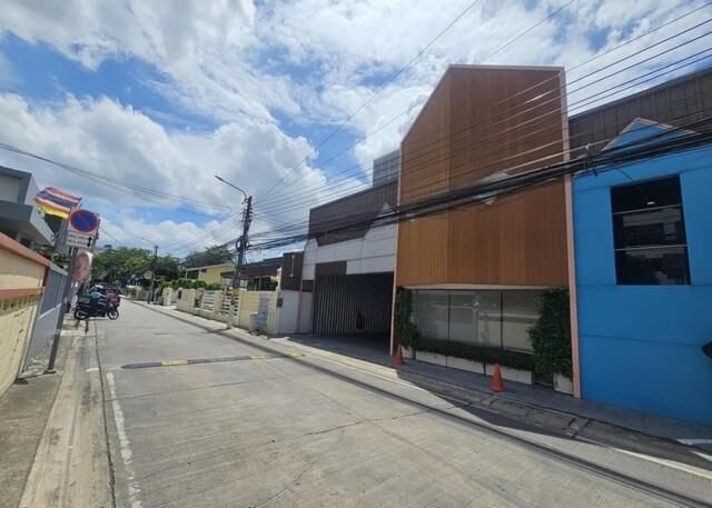 Bangkok, Real Estate For Sale, THB 33000000,  6 BR,  0 Sq. Feet,  ขายที่ดินพร้อมสิ่งปลูกสร้าง 101 ตาร
